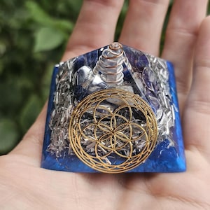Orgonite® Pyramid Energy Healing Orgone® Pyramid Small Flower of Life Lapis Lazuli & quartz crystal EMF / RF Protection