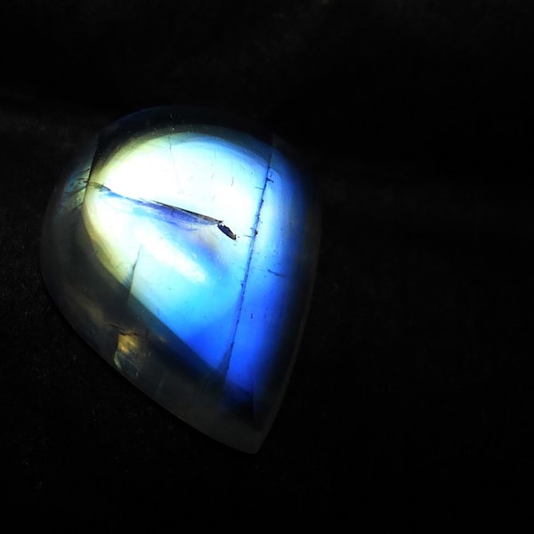 Stone Amazing Blue Flashy Fire Cab Rainbow Moonstone Cabochon Pendant Jewelry Gemstone Moonstone Cab 9.80 Carat, Size 14x17x6 mm Pct 2517