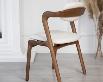 Otto Comfort Chair - Walnut