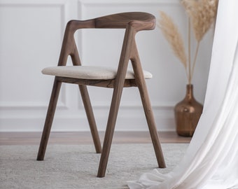 Garibaldi Chair - Walnut