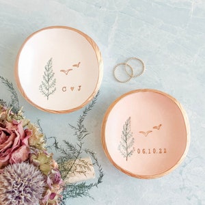 Engagement Ring Dish / Personalized Jewelry Dish / Engagement Gift / Wedding Gift for Couple / Anniversary Gift / Nature Gift for Her