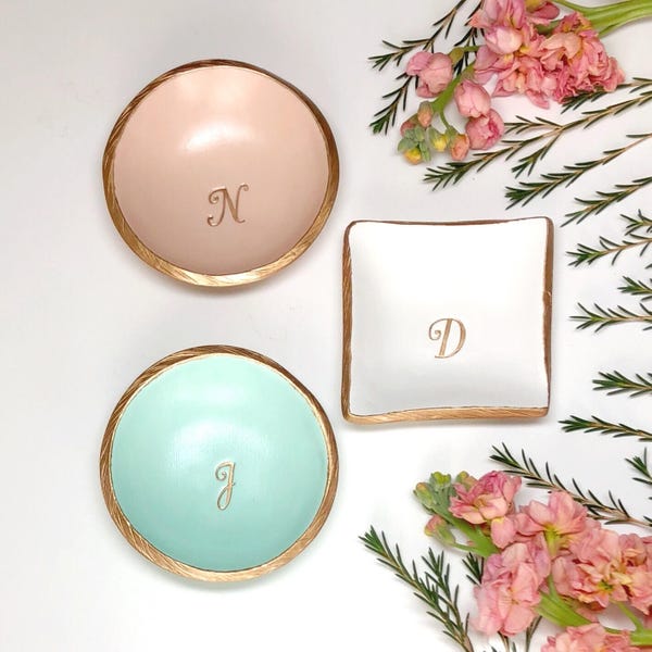 Monogram Jewelry Dish / Personalized Ring Dish / Gift for Her / Bridesmaid Gift / Wedding Gift / Engagement Gift / Personalized Jewelry Dish