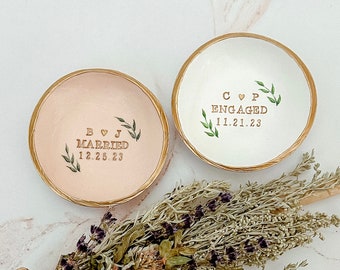 Personalized Jewelry Dish / Engagement Gift Keepsake / Wedding Ring Dish / Bridal Shower Gift / Personalized Wedding Gift Date and Initials