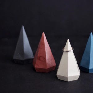 GEOMETRIC Concrete Ring Cone,  Ring Holder, Wedding Gift, Housewarming Gift, Personalized Gift, Engagement Gift, Unique Ring Display