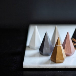 GEOMETRIC Concrete Ring Cone, Ring Holder, Wedding Gift, Housewarming Gift, Personalized Gift, Engagement Gift, Unique Ring Display