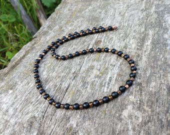 Collier en cuivre shungite Collier ras du cou en perles noires pour homme Collier en pierre de lave Collier minimaliste pour homme Bijoux en pierre de tous les jours Cadeau ras du cou pour homme