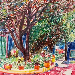 Puede incluir: Un juego de tres tazas de cerámica con un acabado mate moteado. Las tazas son en tonos crema, gris claro y gris oscuro. Cada taza tiene un diseño simple y minimalista y un asa redondeada.