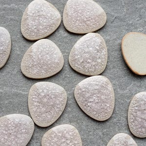 Cabujón de cerámica de porcelana con forma de huevo y esmalte craquelado, 23 x 24 x 3 mm, suministros para manualidades del Reino Unido