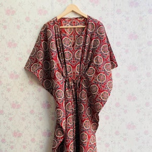 Robe caftan fleurie en coton : tenue de plage indienne faite main