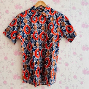 Men&#39;s Cotton Ikat Print Shirt: Handprinted Indian Summer Clothing