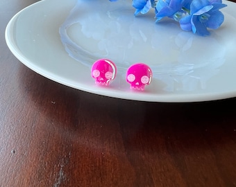 Skull Earring Studs, Skull Studs, Skull Jewelry, Skeleton Earrings, Halloween Stud Earrings, Acrylic Skull Earrings, Iridescent Pink Earring