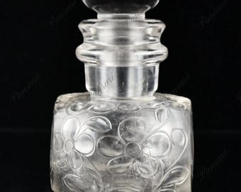 Rare Rock Crystal Quartz Carved Perfume Bottle – 2935 Ct Natural Gemstone Decor Piece