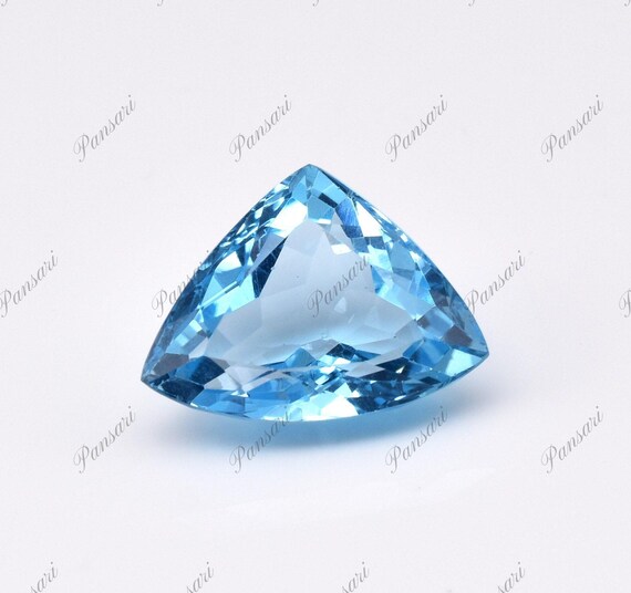 スイスブルートパーズ トライアングルカット 22.41カラット