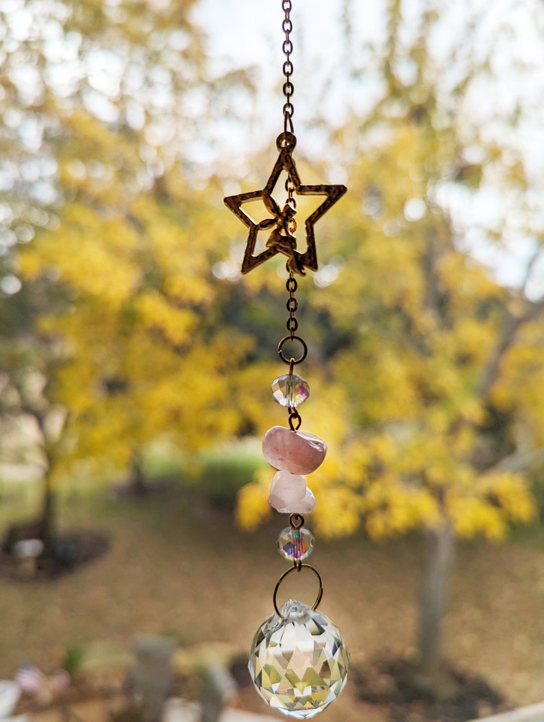 Fairy Crystal Suncatcher, Suncatcher Crystal w/ Natural Raw Stones, Crystal Prism Suncatcher, Rainbow Maker Window Decor, Fairy Suncatcher, Amethyst Suncatcher, Gemstone Suncatcher, Prism Light, Rainbow Suncatcher #suncatcher #Crystalsuncatcher