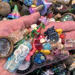 Fairy Garden Accessories and Miniature Trinket Scoop, Scoop full of Tiny Whimsical Trinkets & Curiosities, Fairy Cottagecore Confetti Scoop