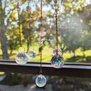 Fairy Crystal Sun Catcher, Sun Catcher With Natural Raw Stones, Crystal Prism Suncatcher, Rainbow Maker Window Decor, Fairy Suncatcher, Suncatcher, Crystal Sphere Suncatcher, Fairy Rainbow, Fairy Sun Mobile @weeworldconstruction #fairy #fairygarden