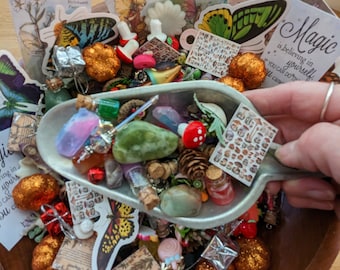 Fairy Garden Trinket Scoop: Miniature Crystals, Stickers & Charms