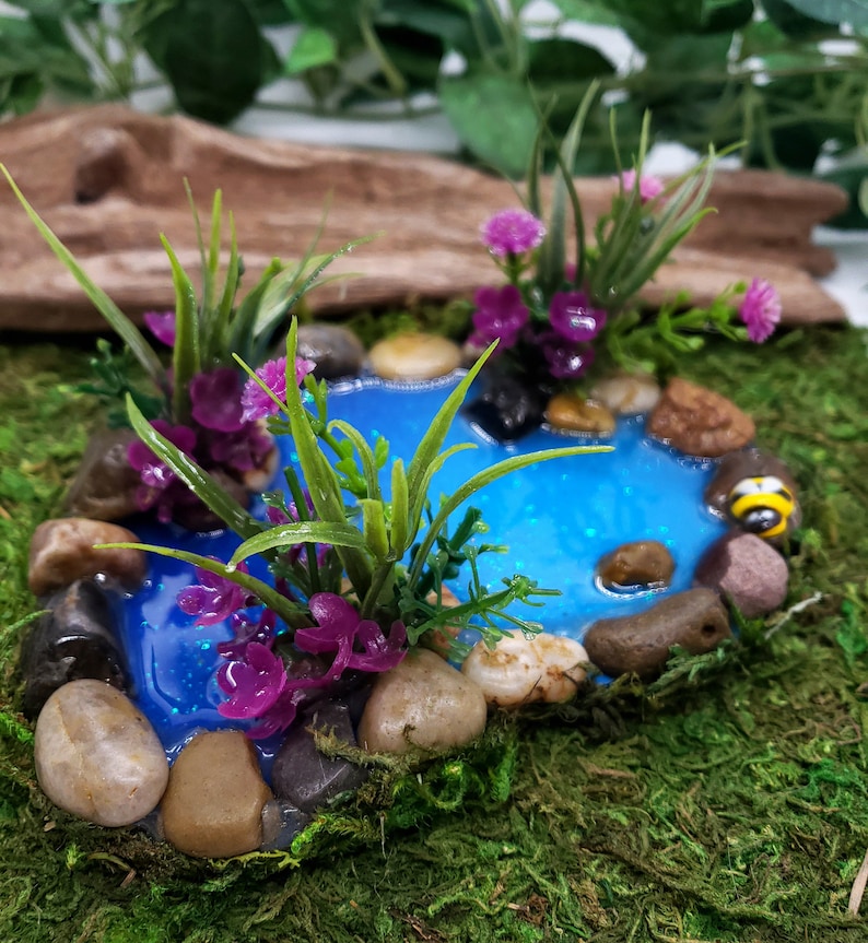 Fairy Garden Pond, Miniature Pond, Fairy Garden Accessory, Miniature Garden Pond, Fairy Garden Bog, Miniature Garden Accessory, Fairy Garden

Wee World Construction