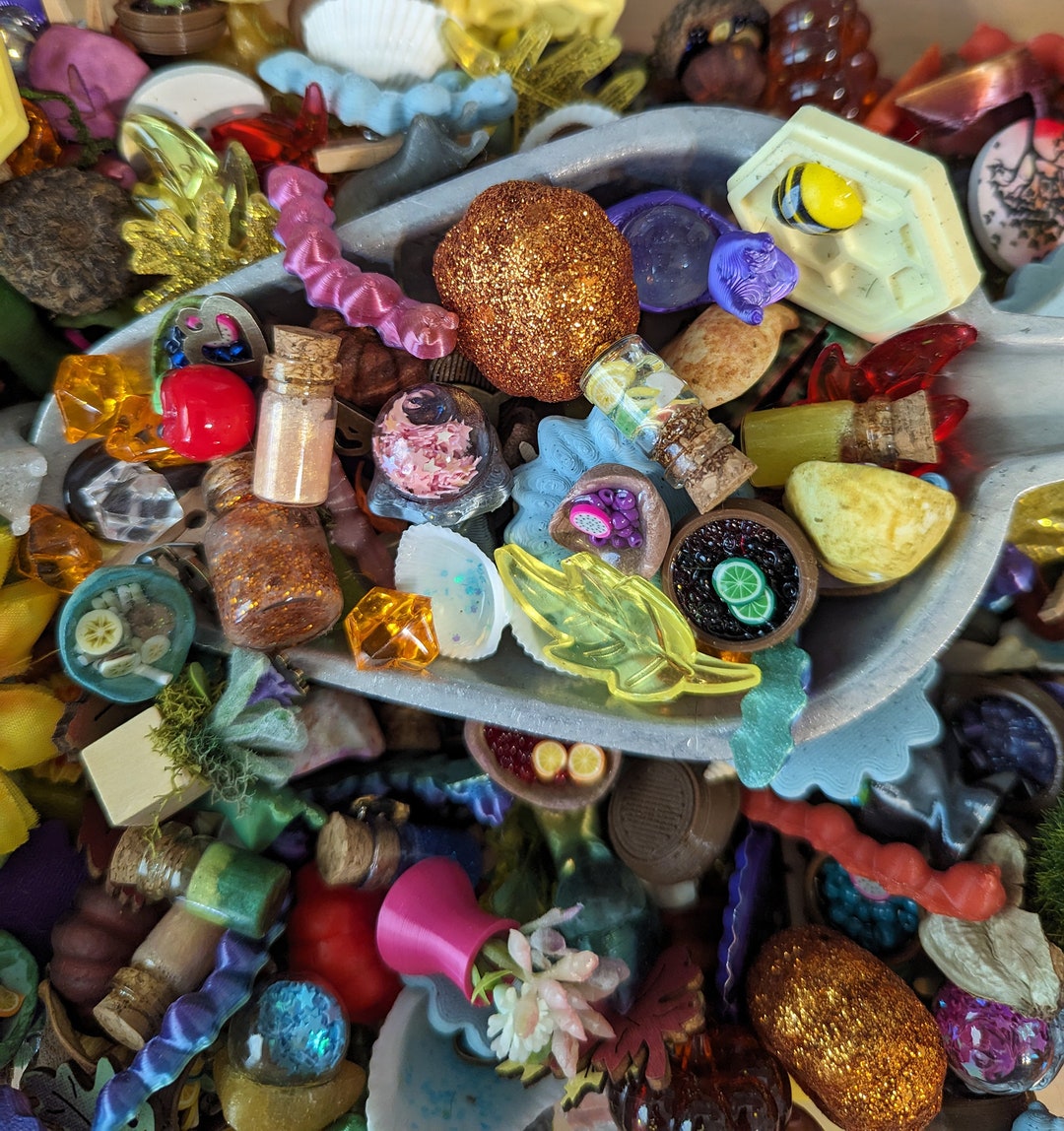 Fairy Trinkets Scoop, Miniature Trinket Scoop, Scoop Full of Fairy