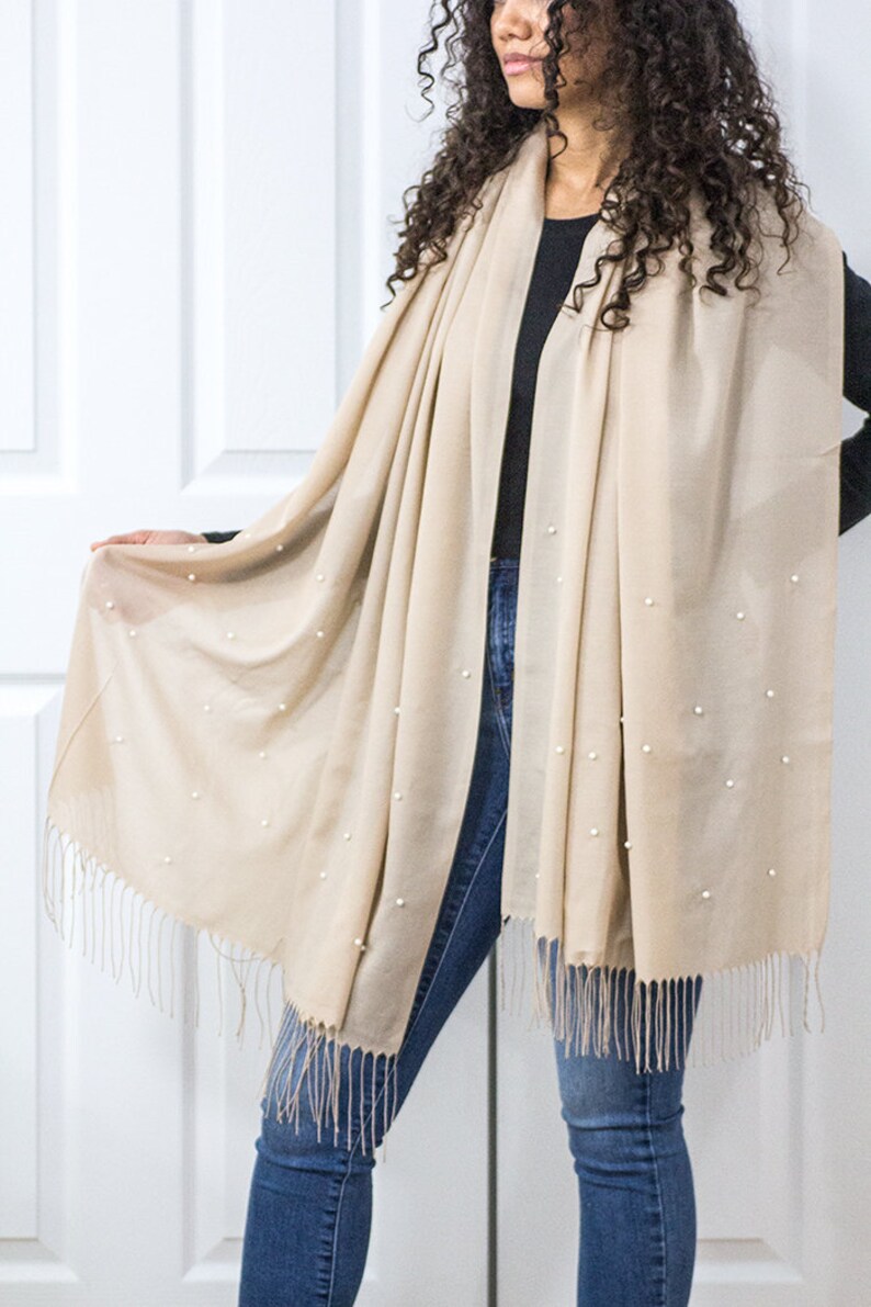 shawl nude colour