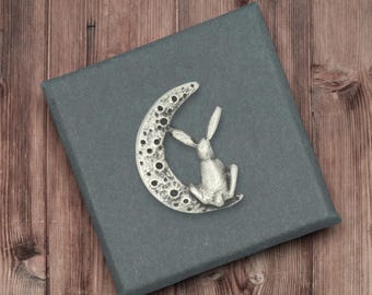 English Handmade Pewter Moon Gazing Hare Lapel Pin Badge Presented in a Box