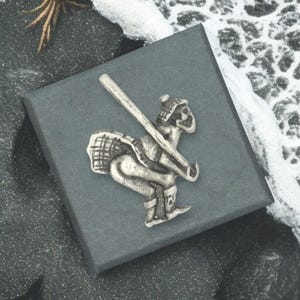 English Handmade Pewter Scottish Caber Lapel Pin Badge Presented in a Box