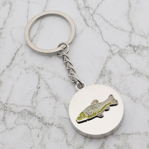 Beautiful Tench Fish Fisherman&#39;s Design with special Personalised Engraved message Keyring