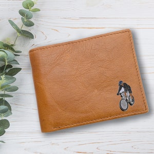 Cartera de cuero genuino color canela con diseño de ciclista personalizado y caja de regalo grabada opcional