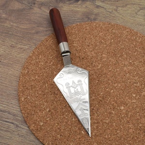 Masonic Freemason Working Silver Trowel with Choice of an Engraved Plate on Gift Box