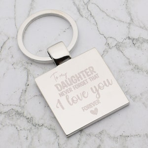 Para minha filha | Nunca esqueça que eu te amo Design | Chaveiro prateado personalizado com letra inicial