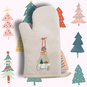 Personalised with Name Christmas Scene Bauble Oven Glove Mitt Great gift for the Cook!