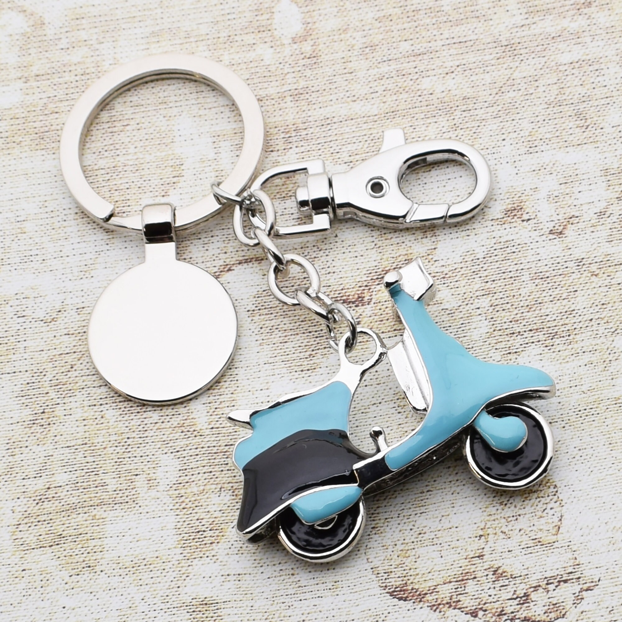 Fashion Personality Motorcycle Key Ring Pendant Tt Key Ring Imitation  Racing Key Chain Cruise Car Scooter Rally Car Off-road Vehicle Key Ring -  Temu Latvia