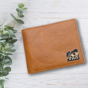 Cartera de cuero genuino color canela con diseño deportivo de dardos personalizados para 180 dardos con caja de regalo grabada opcional