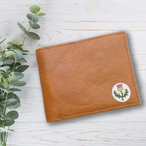 Cartera de cuero genuino color canela con diseño de cardo escocés personalizado con caja de regalo grabada opcional
