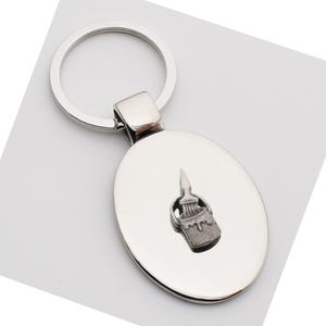 Schöne Zinn Farbtopf und Pinsel Design mit speziellen personalisierten gravierten Nachricht Schlüsselring in einer Geschenkbox präsentiert
