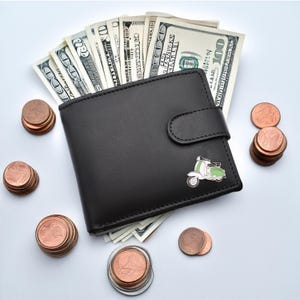 Portefeuille personnalisé vert poudré et blanc scooter en cuir véritable noir avec boîte cadeau gravée en option