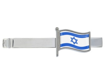 Pince à cravate argentée drapeau ondulé de la côte d'Israël présentée dans une boîte chromée personnalisée