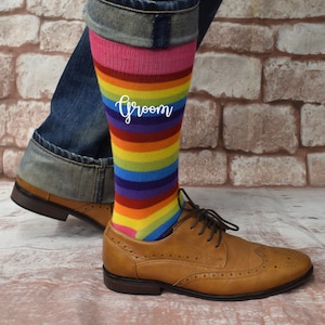 Chaussettes pour adultes avec inscription arc-en-ciel pour mariage, tailles britanniques 5-12, dans différents rôles