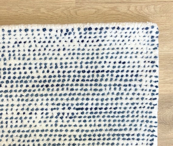 Hand-Tufted Wool Rug: Blue & Cream Ethnic Design (120 x 170cm)
