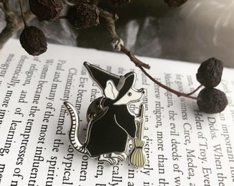 Witch Mouse Enamel Pin Badge / Mouse Pin