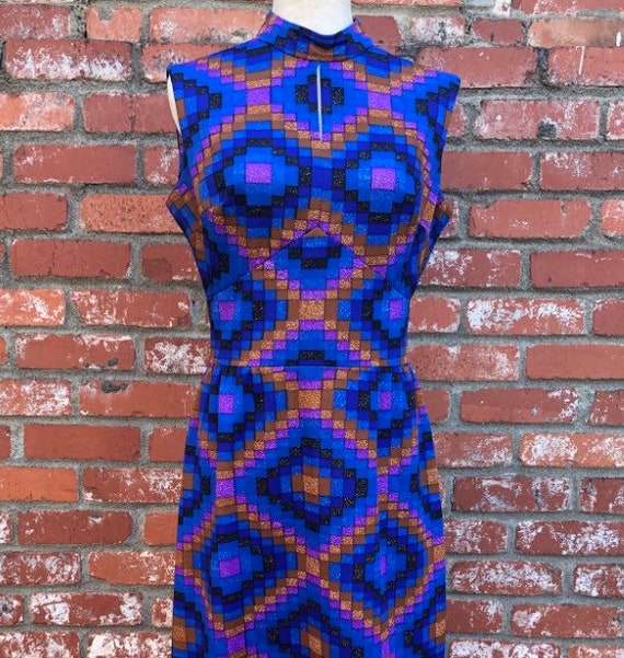 Vintage geometric print dress