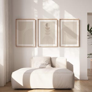 Beige Wand-Kunstdrucke im 3er-Set, minimalistischer Stil, neutrale Farben, beigefarbene Bögen, geometrische abstrakte Poster, Wohnzimmer-Wanddrucke