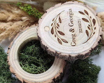 Personalized Live Edge Acacia Ring Box: Rustic Wedding Ring Holder