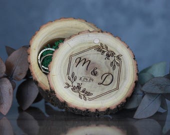 Rustikale Holzringschatulle: Ringhalter aus Holz, rustikale Holzstruktur