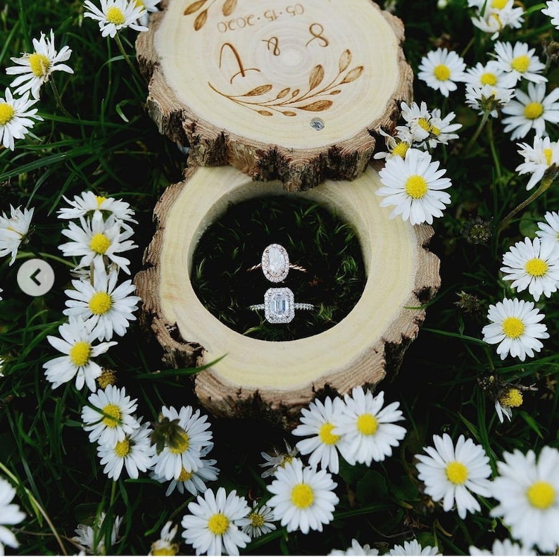 Caja de anillo personalizada rústica y musgo verde natural, caja de anillo de grabado, caja de anillo de boda, caja de anillo de madera, caja de anillo de compromiso Árbol de acacia imagen 4