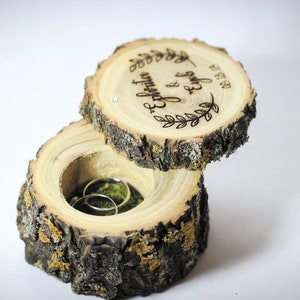 Personalized Rustic Ring Box, tree trunk box, wedding ring box, wood ring box, engagement ring box, tree stump ring box, wood ring box