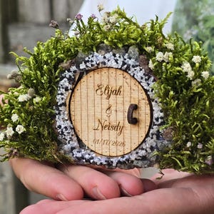 Natuurlijke schoonheid van ringdozen, houten ringdozen, rustieke ringdrager, buitenbruiloft, fantasiehuwelijk, huis van de ringen, aanzoeksringdoos yes