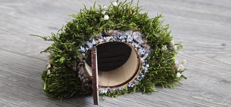 Natuurlijke schoonheid van ringdozen, houten ringdozen, rustieke ringdrager, buitenbruiloft, fantasiehuwelijk, huis van de ringen, aanzoeksringdoos afbeelding 11