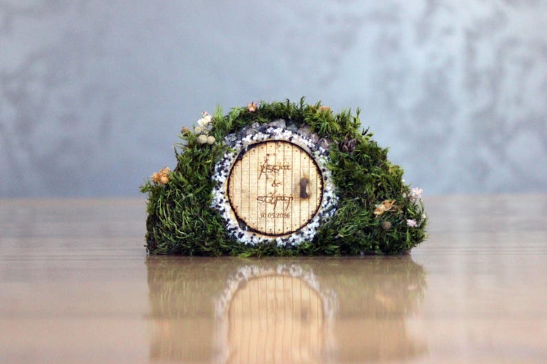 Natuurlijke schoonheid van ringdozen, houten ringdozen, rustieke ringdrager, buitenbruiloft, fantasiehuwelijk, huis van de ringen, aanzoeksringdoos afbeelding 2