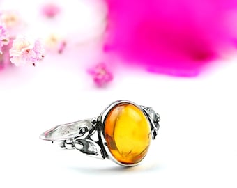 Anillo de piedra de ámbar delicado, anillo de piedra preciosa de ámbar coñac, anillo pequeño de ámbar y plata, anillo llamativo de ámbar báltico, anillo de plata esterlina con ámbar